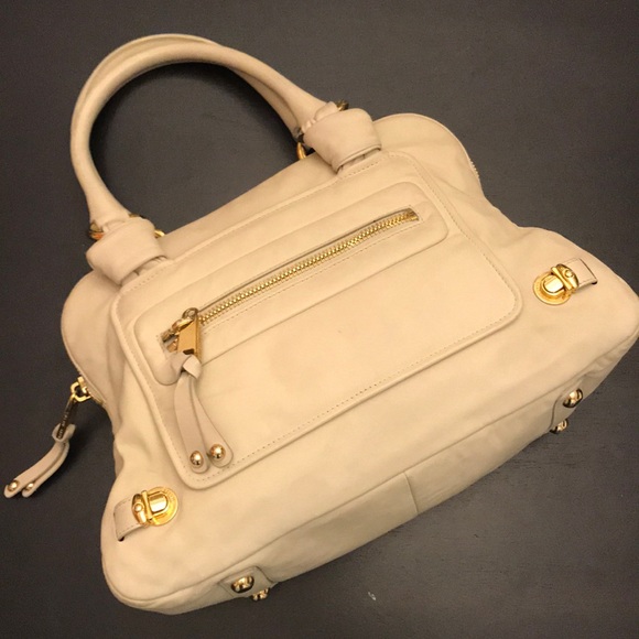 Marc Jacobs Handbags - Authentic cream color w/gold hardware Marc Jacobs